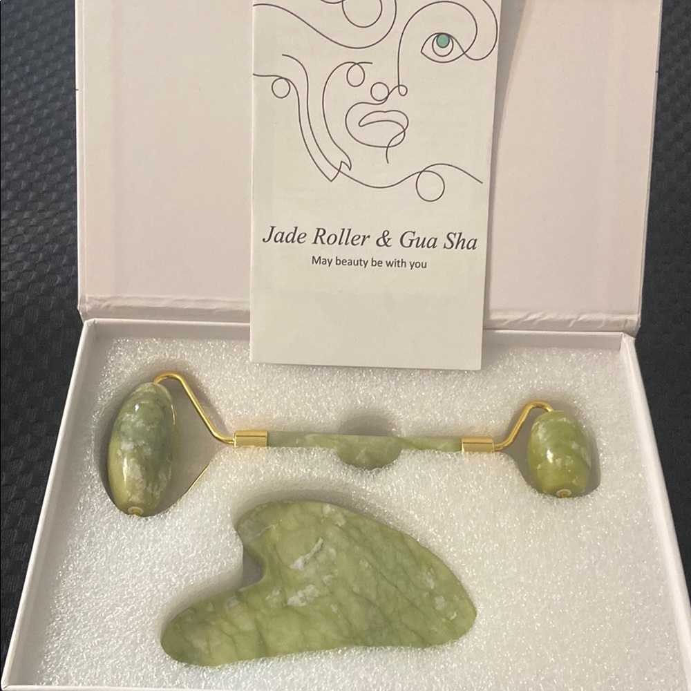 Baimei Jade Roller & Gua Stone new in box